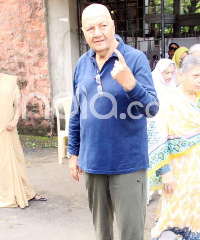 Prem Chopra Cast His Vote in Mumbai
