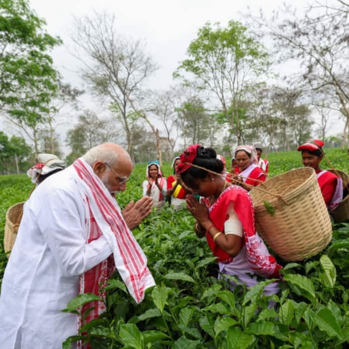 Prime Minister Narendra Modi interacts with Women tea workers in Dibrugarh