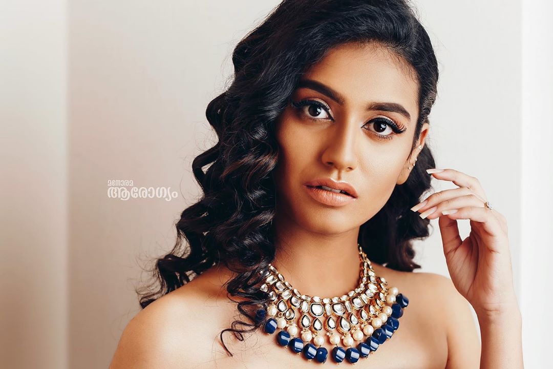 Priya Prakash Varrier Looks Gorgeous as She Flaunts Her Curves Priya Prakash Varrier Looks Gorgeous as She Flaunts Her Curves