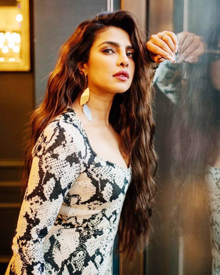 Priyanka Chopra is Gorgeous As Ever in a Figure Hugging Dress