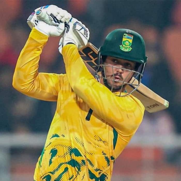 Quinton de Kock smashed 10 sixes in his 2nd T20I century