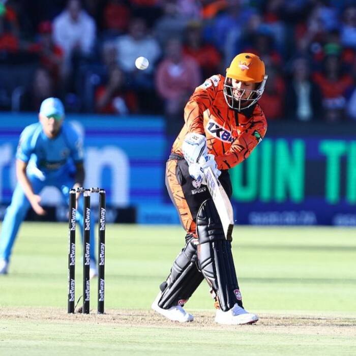 Quinton de Kock smashed 77 for Kavya Maran s SEC