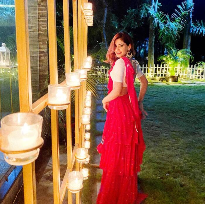 Ragini MMS 2 2 actress Karishma Sharma in Red Saree