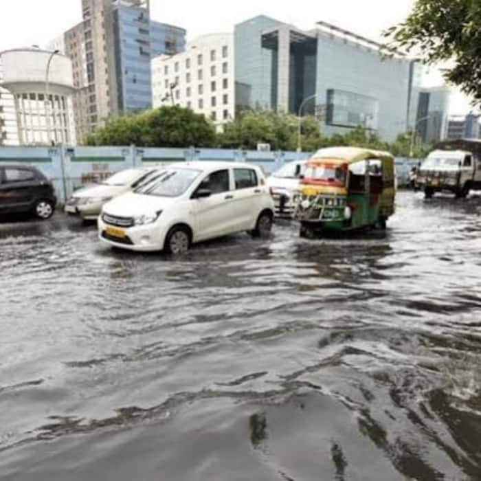 Rain lashes Noida