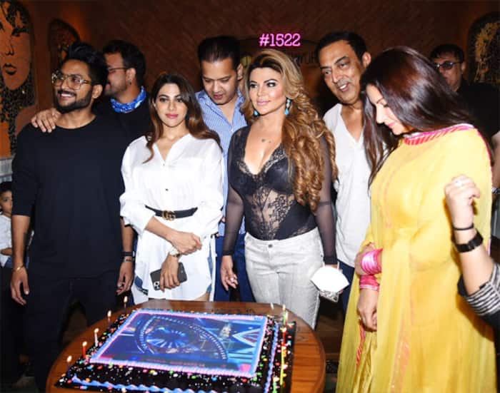 Rakhi Sawant also arranges for a press conference