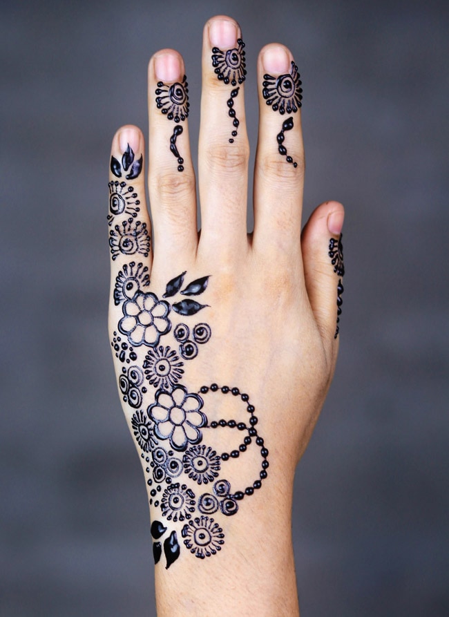 Raksha Bandhan Easy And Beautiful Mehndi Designs To Make This Raksha Bandhan Special