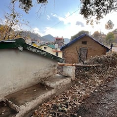 Life At Uttarakhand's Ramgarh Through a Local's Lens