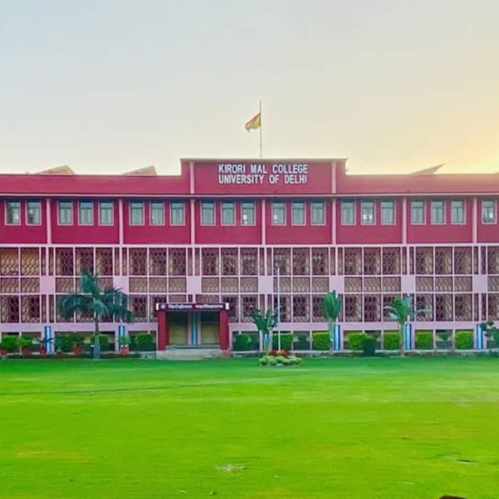 Rank 4  Kirori Mal College