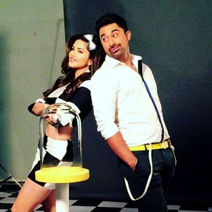 Rannvijay Singh and Sunny Leone poses for a picture