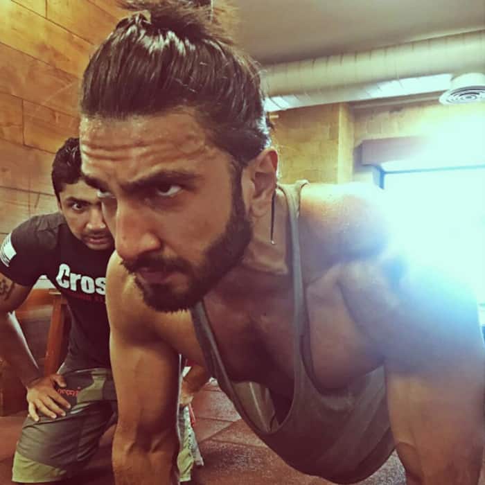 Ranveer Singh motivates his fans by sharing his gym picture