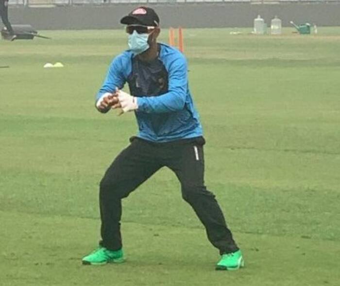 Rare Sight on Cricket Field...
