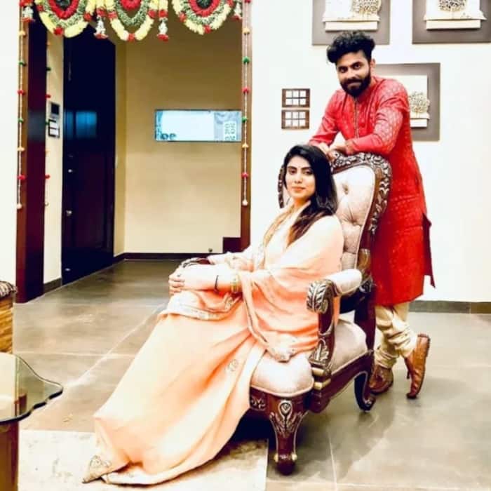 Ravindra Jadeja owns a magnificent four story bungalow in Jamnagar