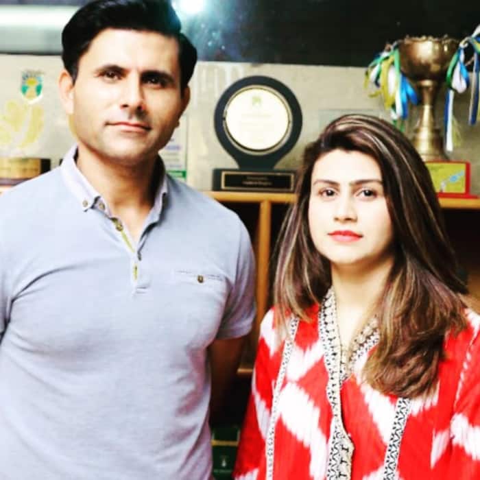 Samar Razzaq Meet Ayesha, who married star Pakistan cricketer 10 years older than ...