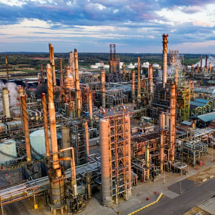 Reasons for countries to maintain oil reserves