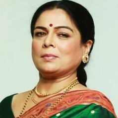 Veteran actress Reema Lagoo dies of cardiac arrest at 59