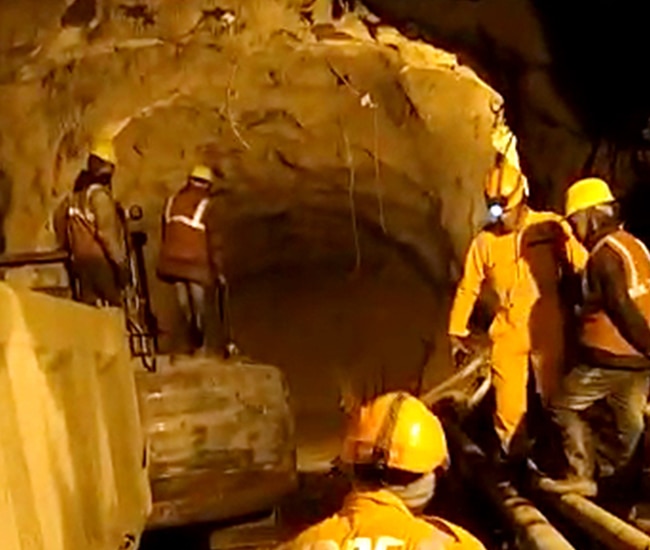 41 Workers Trapped
