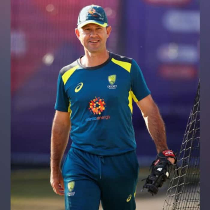 Ricky Ponting        600 800 Crore  Punjab Kings 