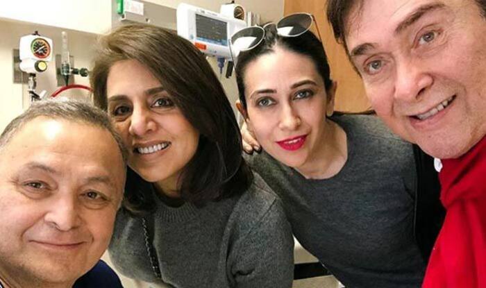Rishi Kapoor Looks Hale And Hearty as he Poses With Wife Neetu, Niece Karisma And Brother Randhir Kapoor