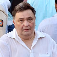 PICS: From Rishi Kapoor to Dia Mirza, Bollywood celebs who looked shattered at Vinod Khanna’s funeral!
