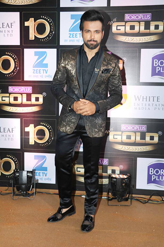 Rithvik Dhanjani at red carpet of Zee Gold Awards 2017