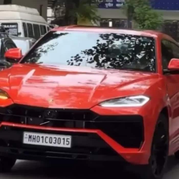 Rohit Sharma's new car can be seen in bright orange color(02)