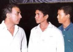 Sachin Tendulkar's picture with Vinod Kambli goes viral, can you recognise others in this throwback pic