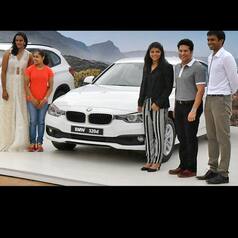 Cricket legend Sachin Tendulkar presents BMW cars to India’s Olympics stars
