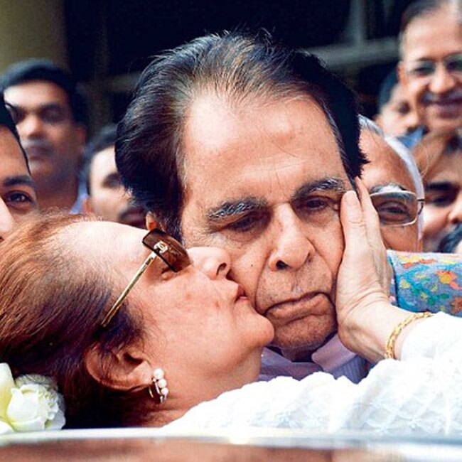 9 Pics Showing How Saira Banu Stood By Dilip Kumar Throughout His 
