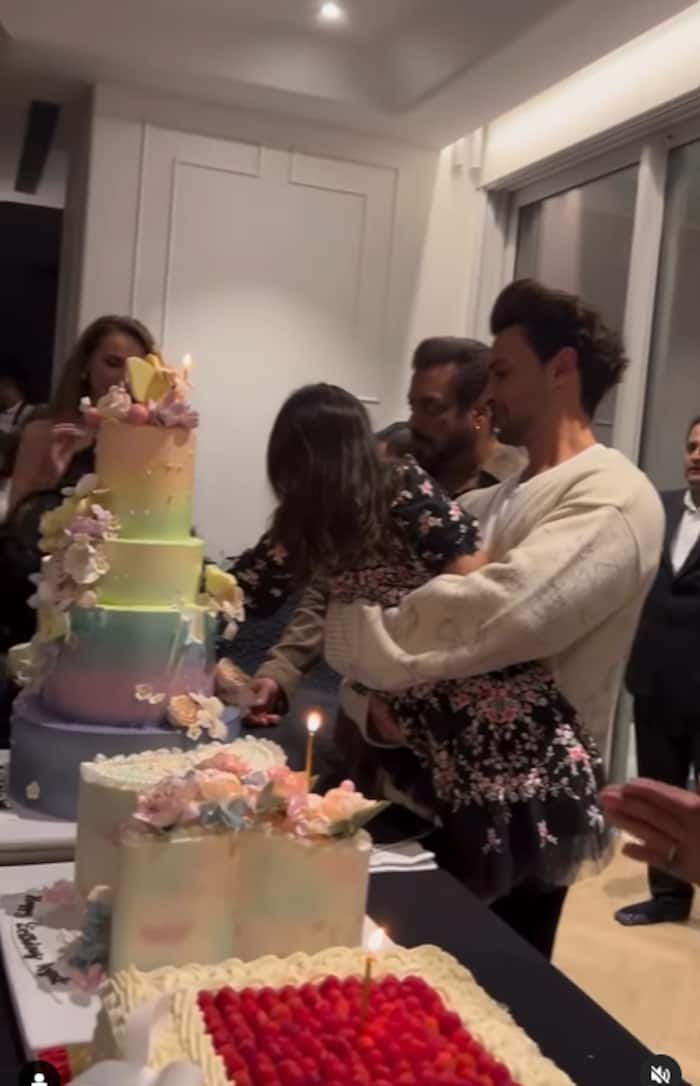 Salman Khan shares his birthday with Arpita s daughter Ayat