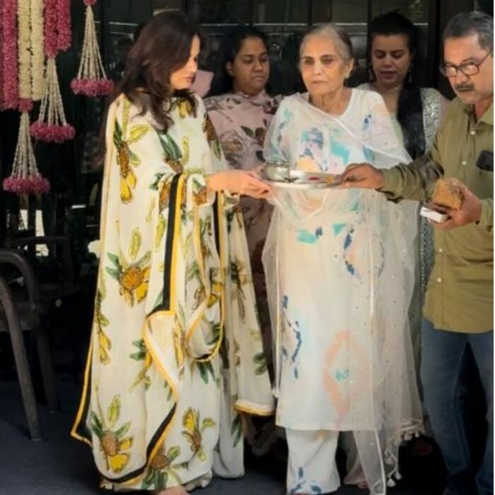 Salman Khan's mother Salma Khan at Arpita Khan's home for Ganesh Chaturthi