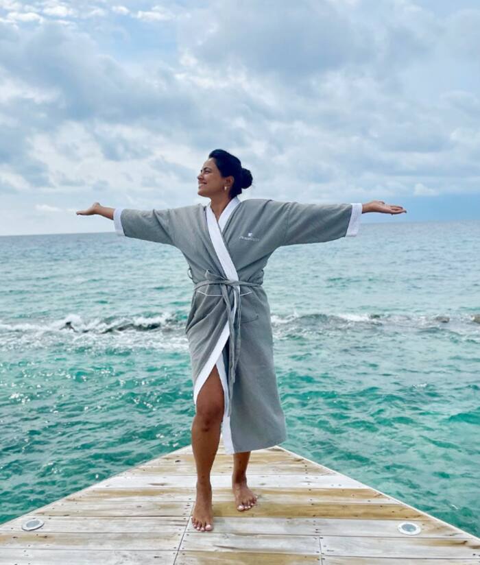 Sameera Reddy is a Beach Bum and Her Pictures From Maldives are a Proof ...