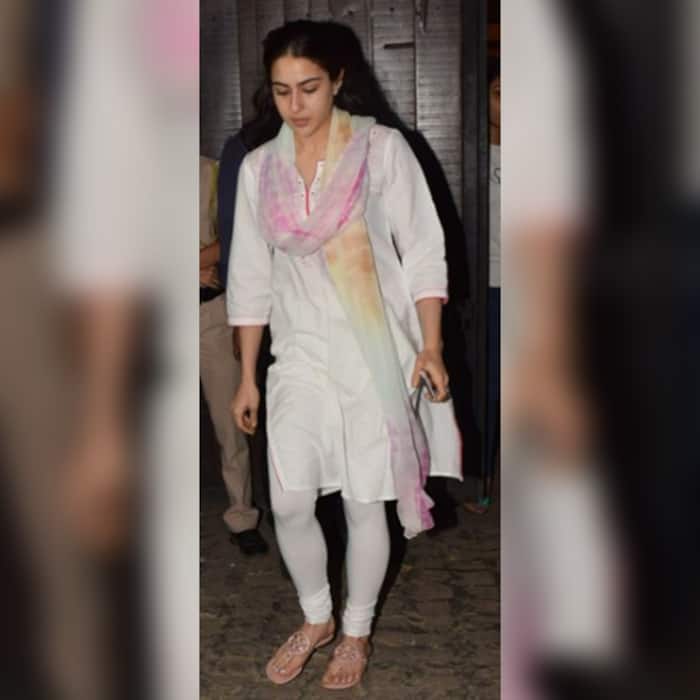Sara Ali Khan at Anil Kapoor’s residence