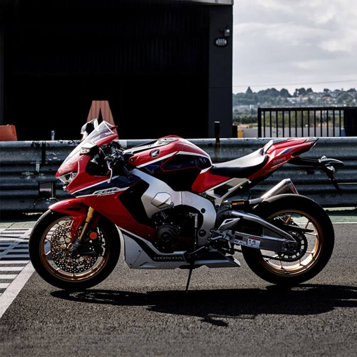 Semi-active Öhlins Electronic Control of 2017 Honda CBR 1000RR Fireblade