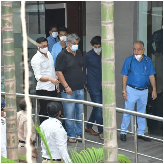 Dilip Kumar's Death Saira Banu Grieves; Shabana Azmi, Madhur