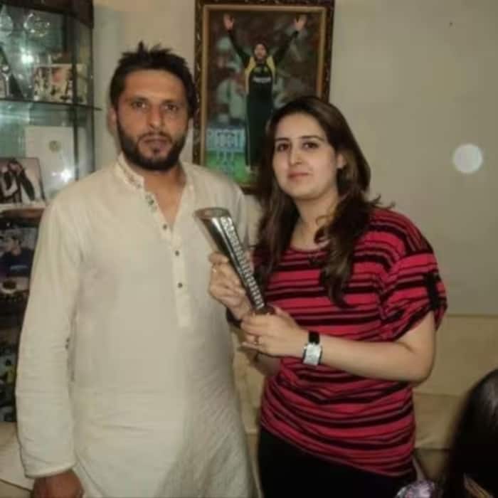 Shahid Afridi married his cousin Nadia