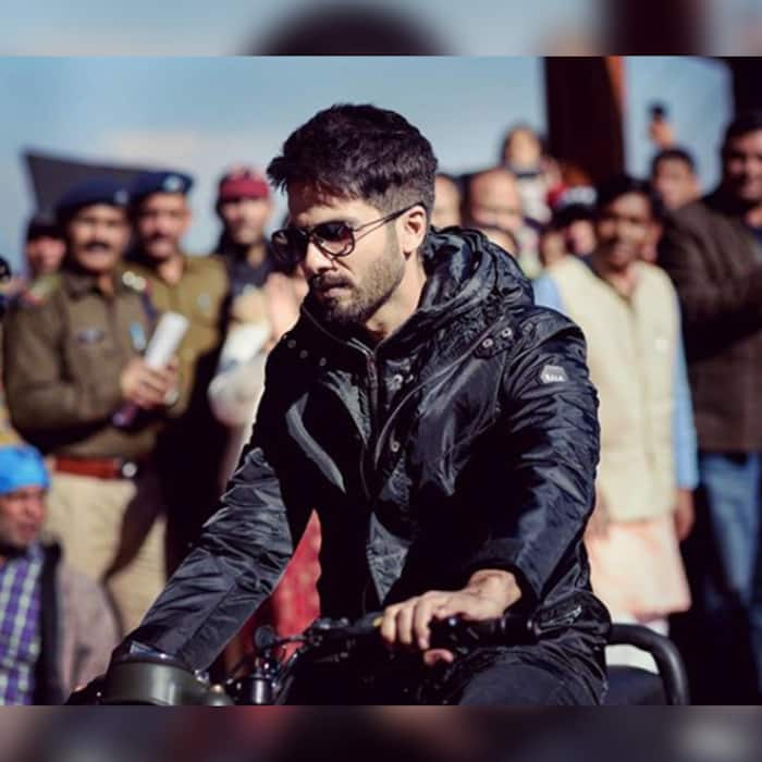 batti gul meter chalu television premiere