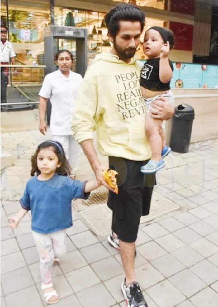 Shahid Kapoor With His Adorable Little Zain and Misha