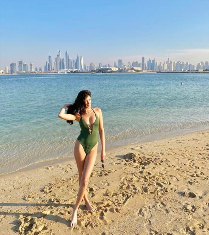 Shanaya Kapoor   s bold Instagram pictures are an absolute delight