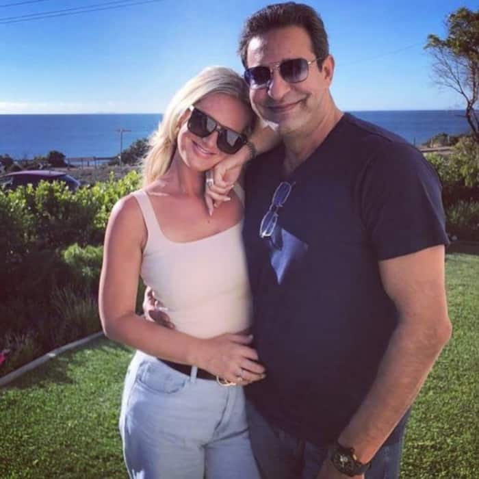 Toheed Akram Shaniera Thompson is 17 years younger than Wasim Akram