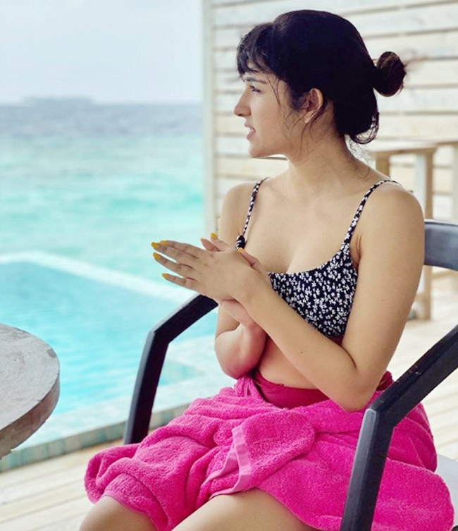shirley setia bikini