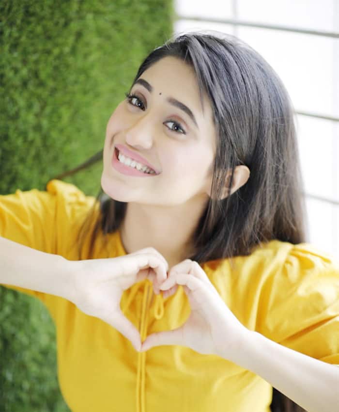 Shivangi Joshi Flaunts Her Perfect Curves