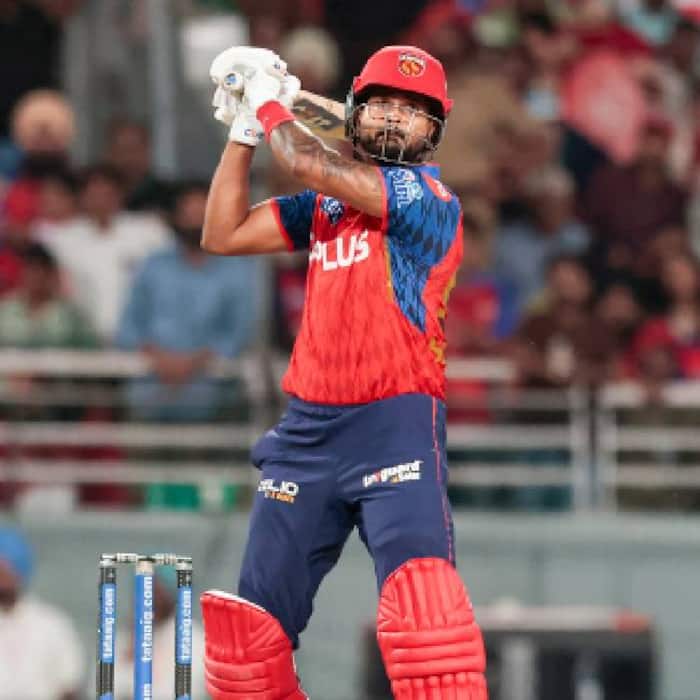 Shreyas Iyer took the charge  scored 33 ball 69