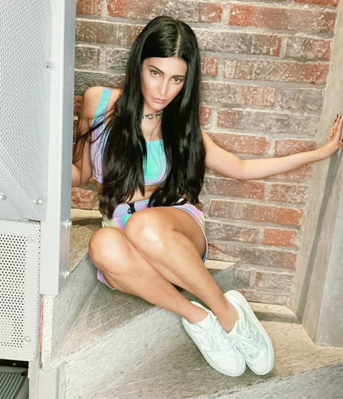 Shruti Haasan Hot Avatar Leaves Fans Stunned