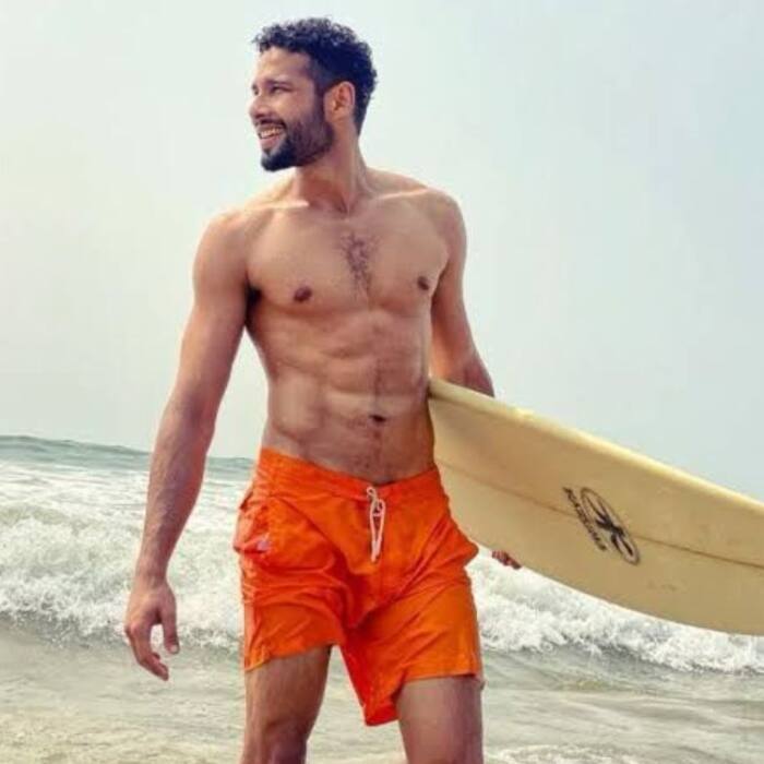 Siddhant Chaturvedi says he become  red flag  in relationships