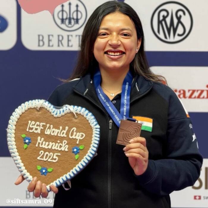Sift Kaur Samra won the bronze medal
