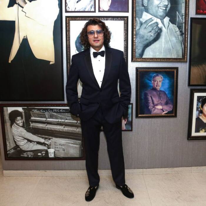Singer Sonu Nigam has not tweeted about RCB