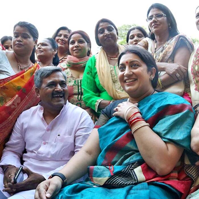Smriti Irani clicked while watching the Teej festival programme