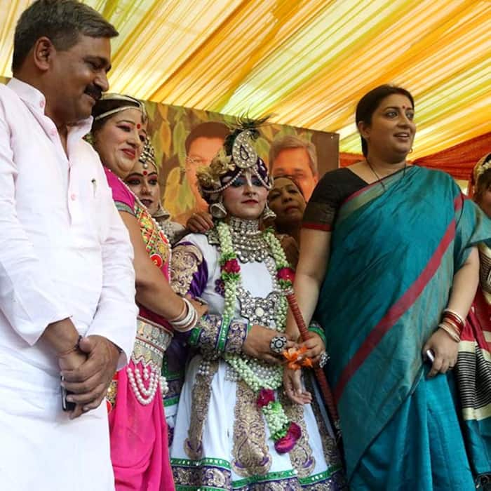 Smriti Irani clicked with participants during Teej celebrations