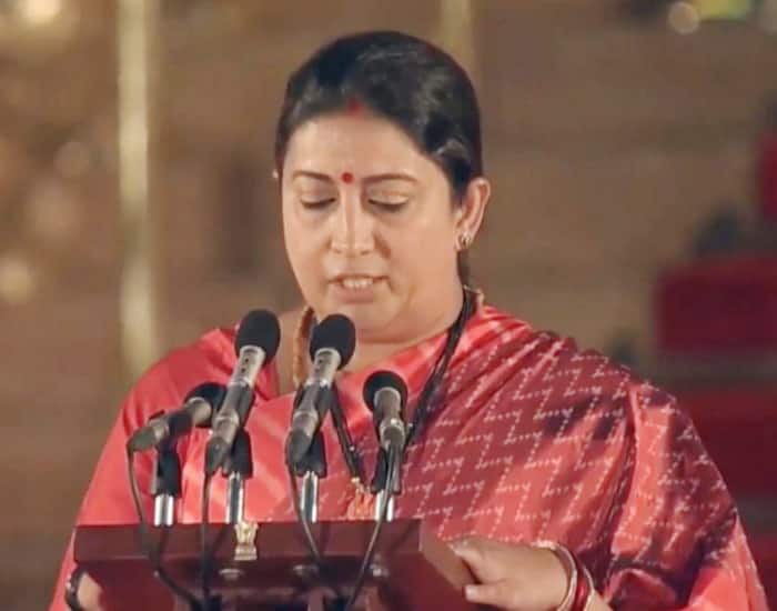 Smriti Irani Takes Oath
