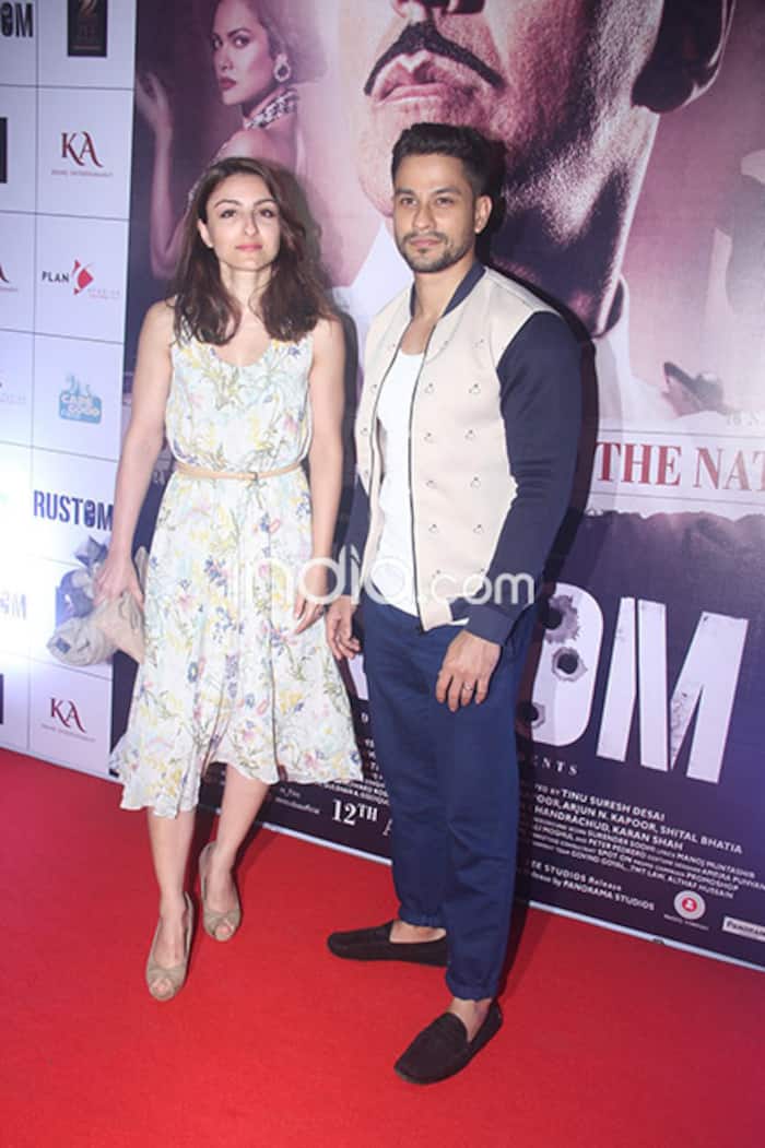Biggies of Bollywood attend screening of Akshay Kumar’s ‘Rustom’, see ...
